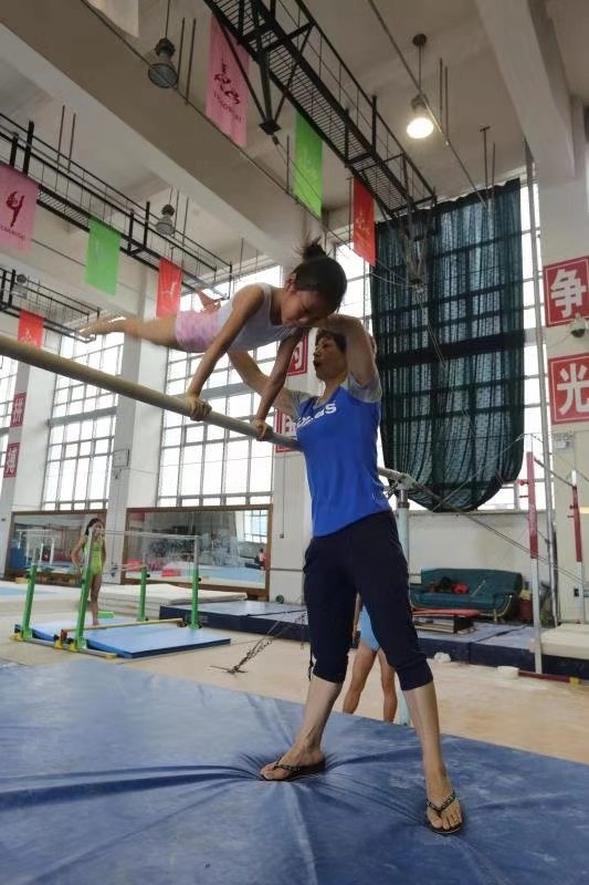 ǿ���������� ��ǿ����Ա���齨�� ��ٸ�ˮƽ���˲����� ʯ��ׯ����������չ����Ѱ��·