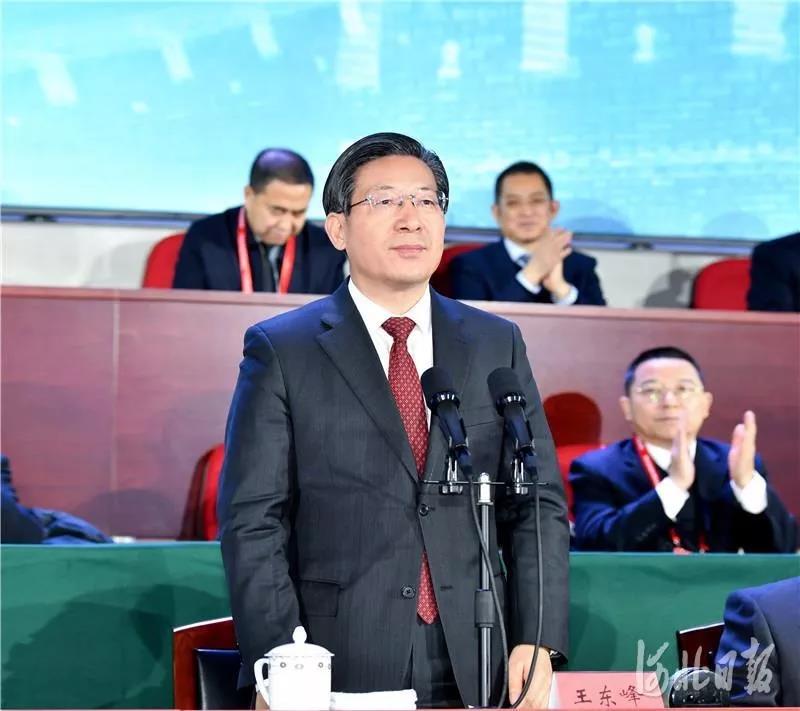 �ӱ�ʡ�׽��ѩ�˶��ῪĻ