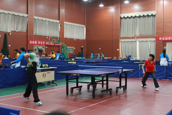 ����������Ľ�ְ���˶���ƹ�������Բ������