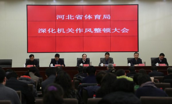 <b>�Ըĸﴴ�¡�ʵ��ʵ��Ϊ���� ����������������ʱ�ȷ�
�ĸ﷢չ�¾���</b>