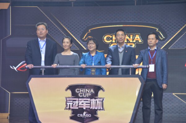 ���ʵ��Ӿ��������״ε�½�ӱ�