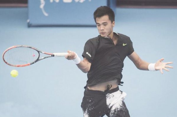 �ӱ�����ȫ����ͻ�� ��ʱ����һ��¥