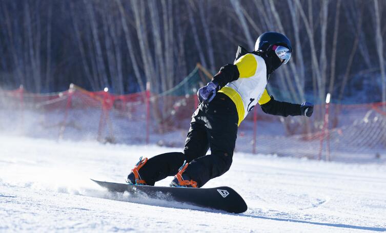 Ⱥ����Ů�ӵ����ת�ھ�����