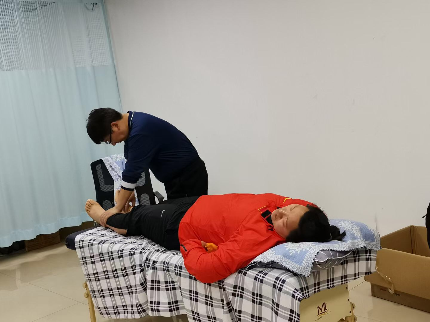 ������ҽԺ����ר��Ϊ��ʡ�ص��˶�Ա��չ�˲��������