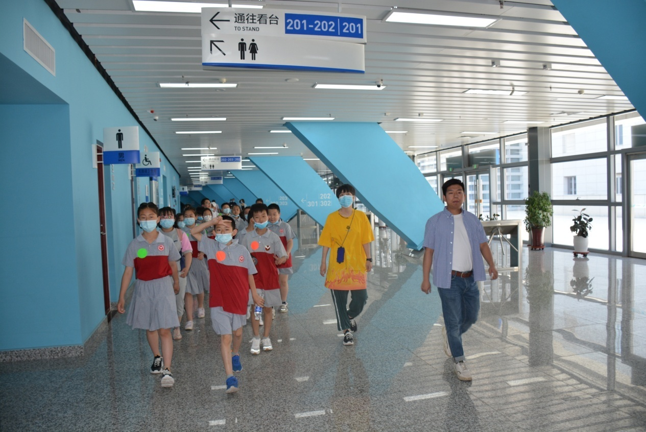 �������Ŀ�չ���߽����� �����˶���������ΪȺ�ڰ�ʵ��ϵ�л