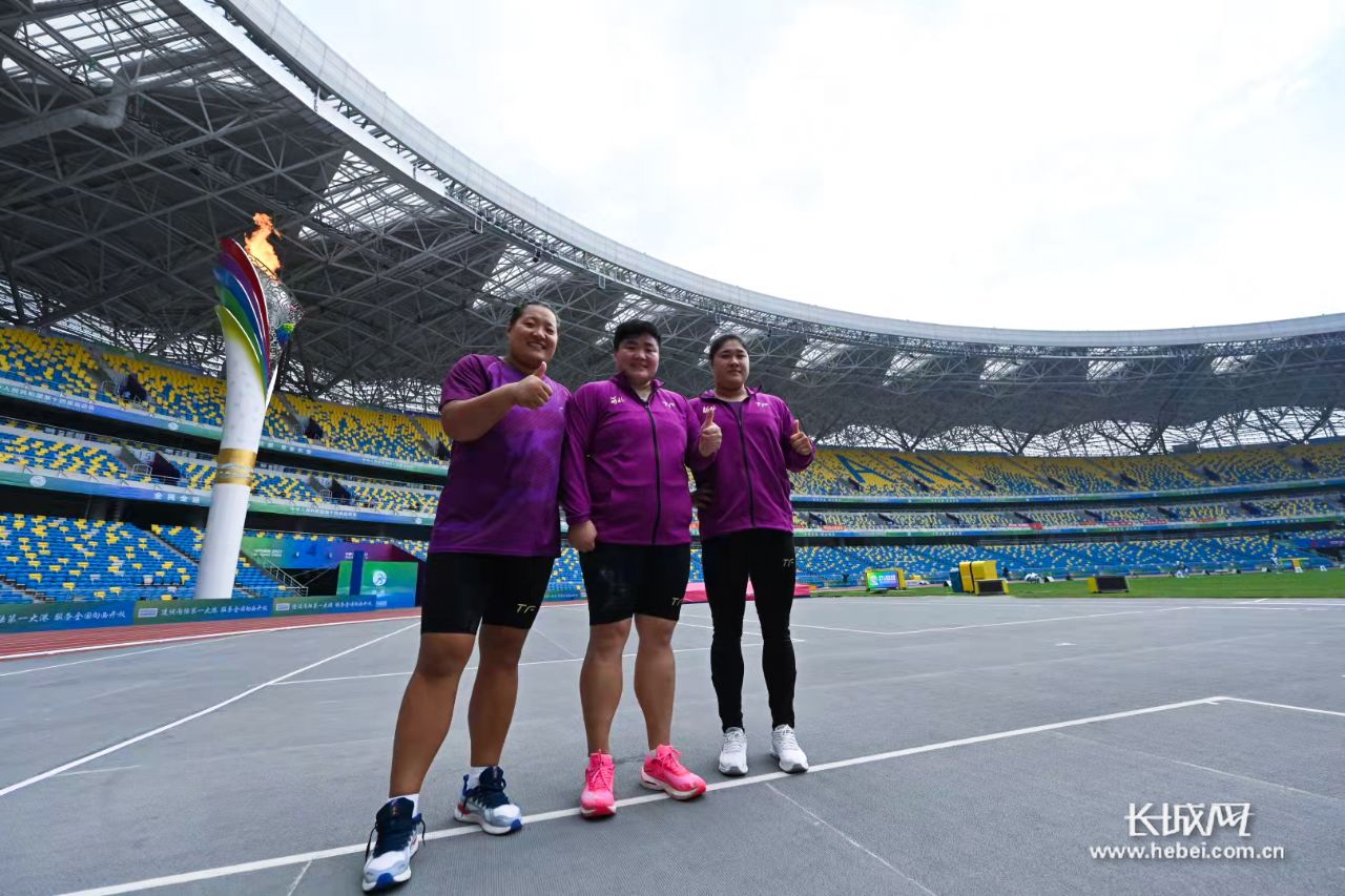 ��������κӱ�Ů��Ͷ������ռ�Ȼ� ��˶��������400��������