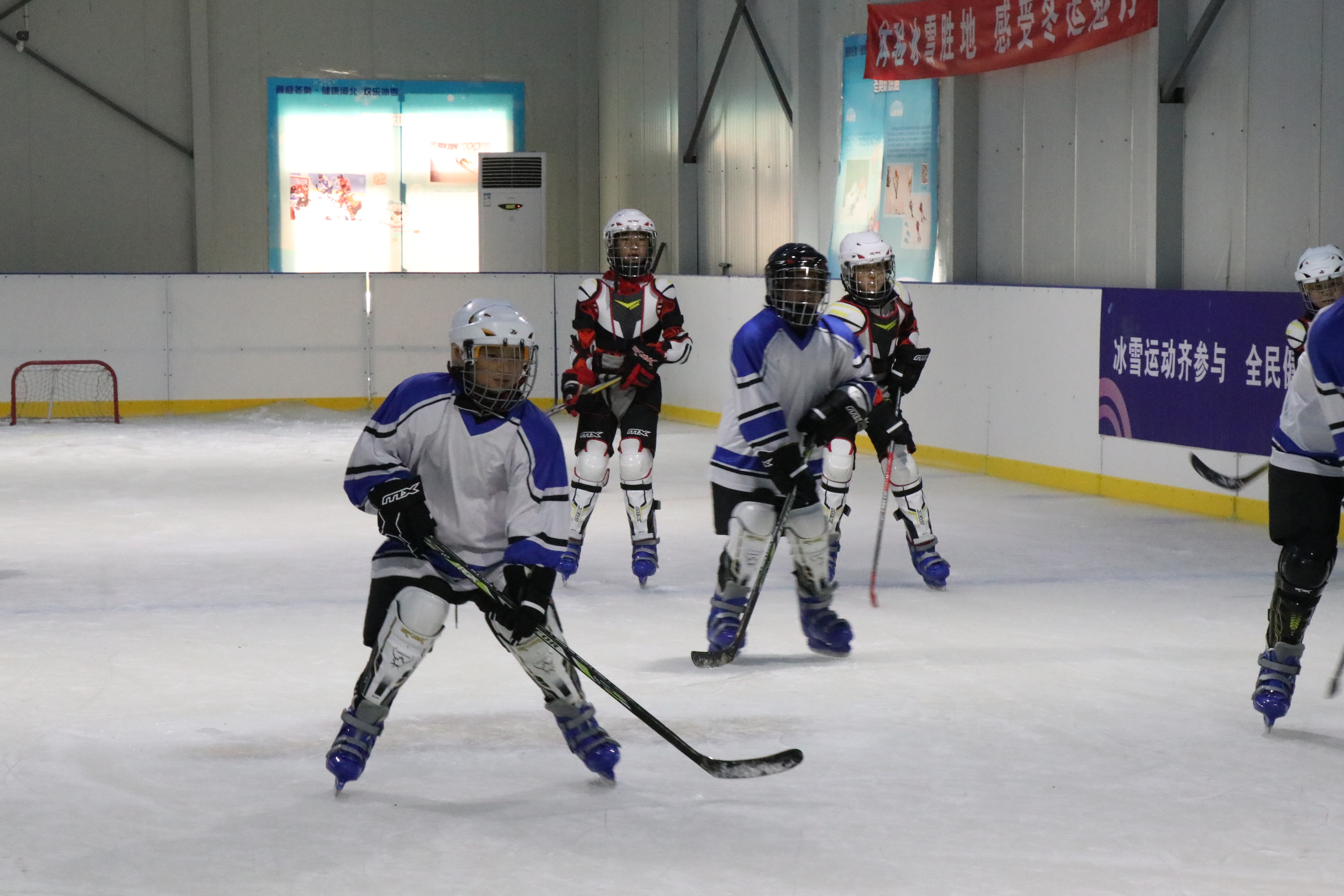 �ӱ�ʡ�����򶬰¡�У԰��ѩ��������ʽ�ػʵ��б�����������·Сѧ����