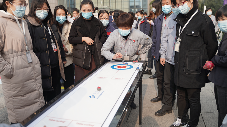 ��ѩ���񳵽�ʯҩ Ⱥ�ڲ����뻶��