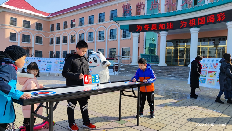 ��ѩ���˴��磬Я����Լ����