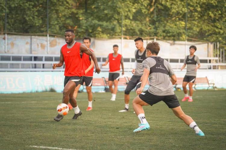 ������ʨ������������Ӵ����� ��ǿ���ݻ�����ս������