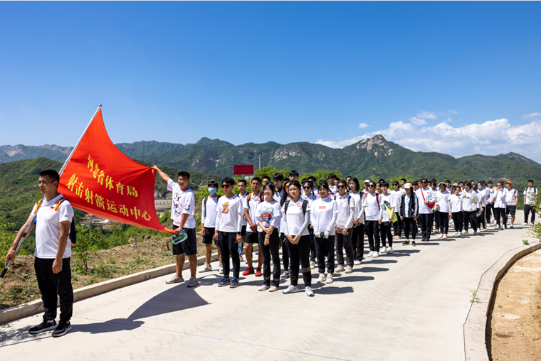 ���к�ɫ���� ����������־ ���������Ŀ�չ ��ӭ��һ�����⵳�ջ