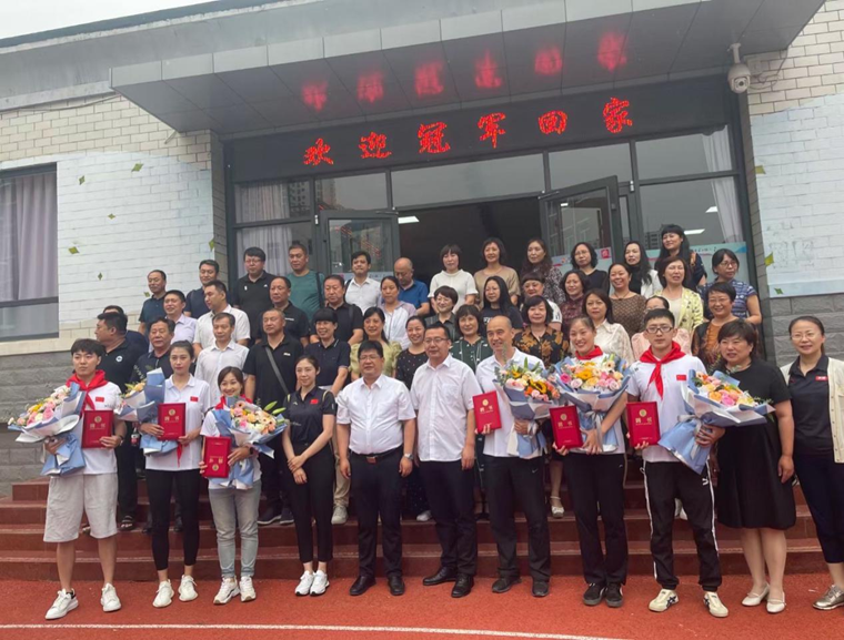 �ھ���У԰ �������ɳ� �������������ھ���У԰�����