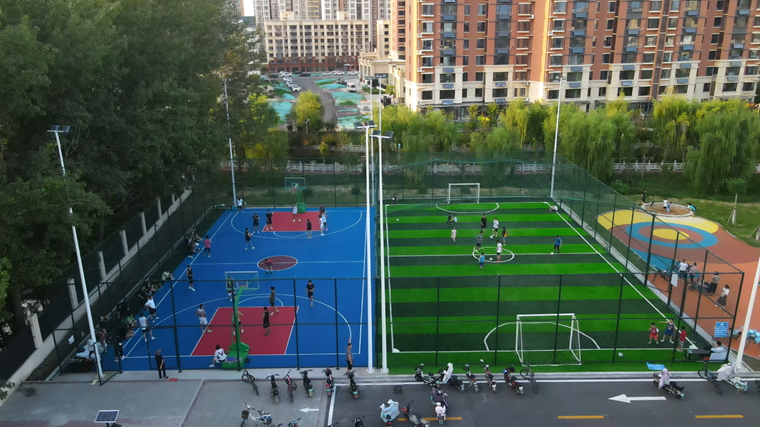 �������� ��벢�� ��ˮ�У�����Ⱥ�ڼ��ſڵĽ�������