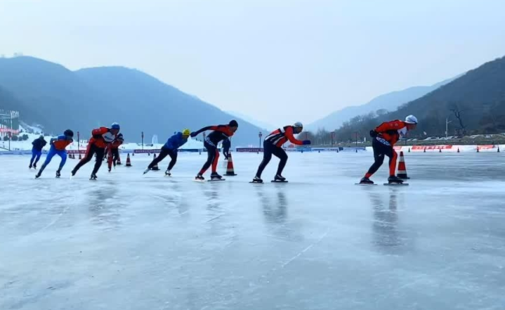 �ػʵ�����ѩ�˶����� �ļ����λ���