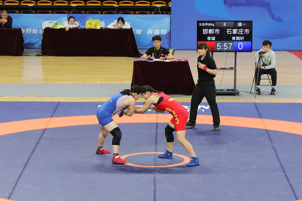 ��������Ů������ʽˤ�ӱ�����ʽ�չ�