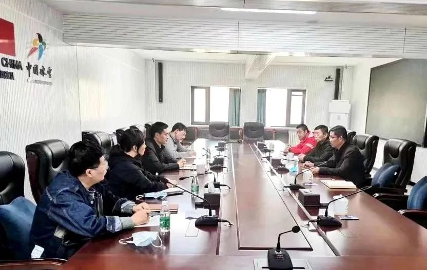 ������������˶����ĸ����������ֶܾ������Ļ㱨����