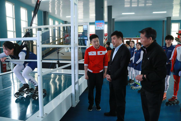 ���븰��������ʱ�ȷ�
ѧԺ����