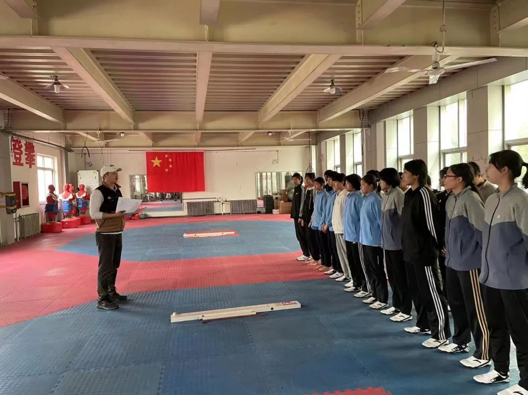 �����������Ա��ʯ��ׯ����У��չ���в��Թ���