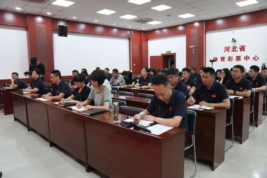 ������ľٰ�ѧϰ�᳹ϰ��ƽ��ʱ���й���ɫ�������˼���������ר�⵳��