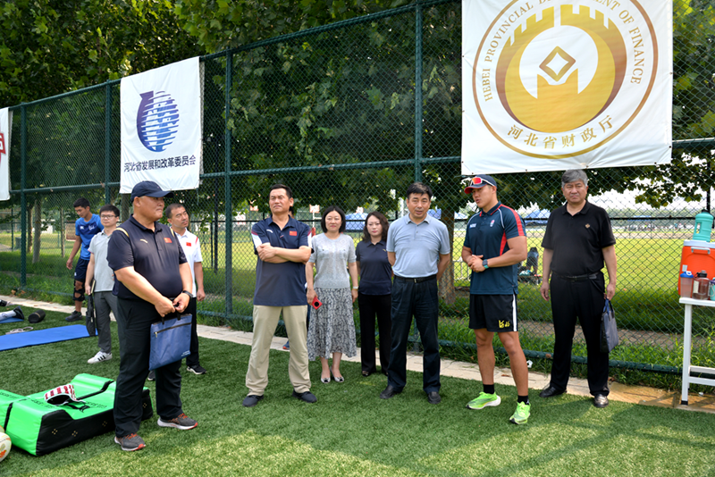 ���븰С�����ĵ���