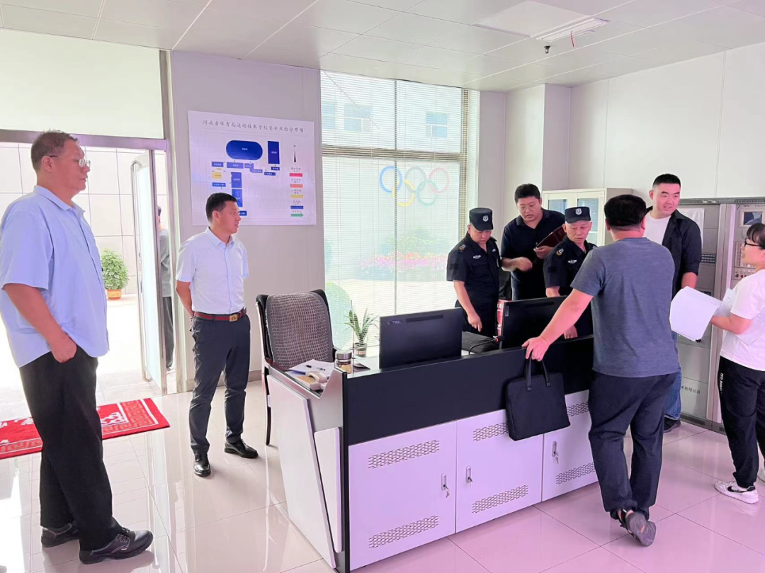 �˶�����ѧУ��չ�������ȶ���������������˫��ǰ��ȫѲ��