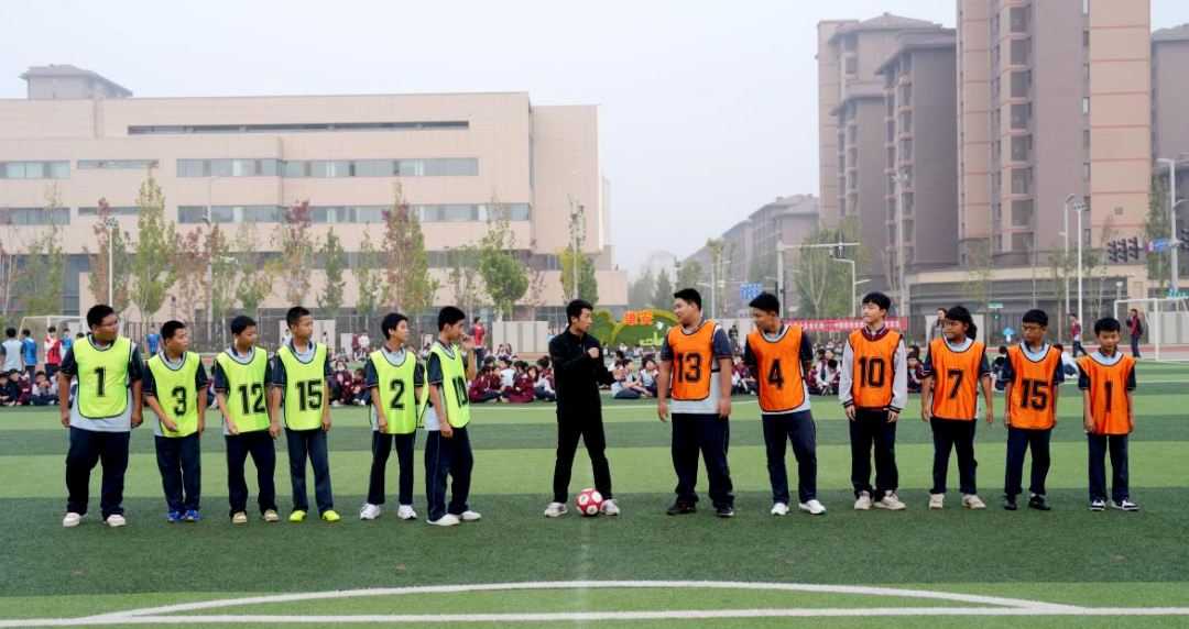 ����У԰������ �����۰��·�չ