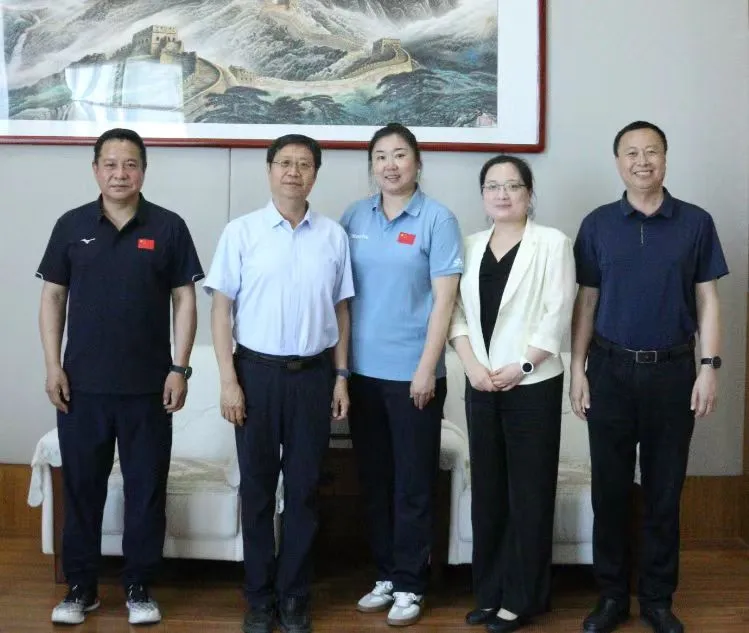 Ů�Ű��˹ھ����ȵ���������ʱ�ȷ�
ѧԺ�������Ů�ž���