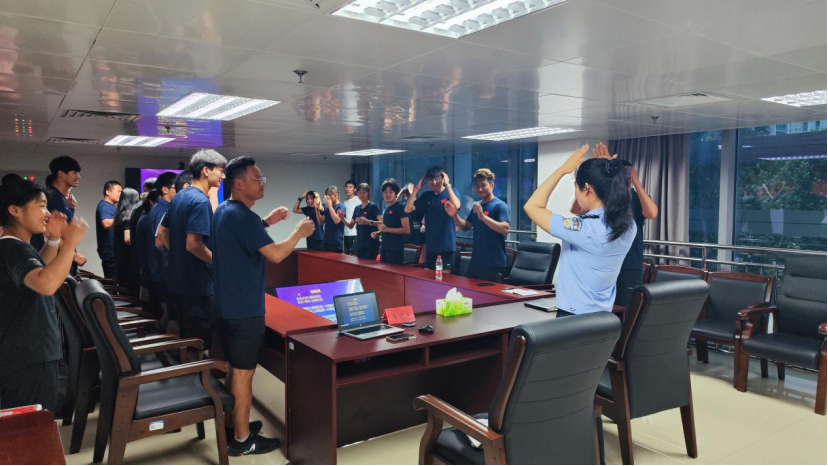 �������ľٰ조���Լ�����ϯ��ȫ�١�ר�⽲��