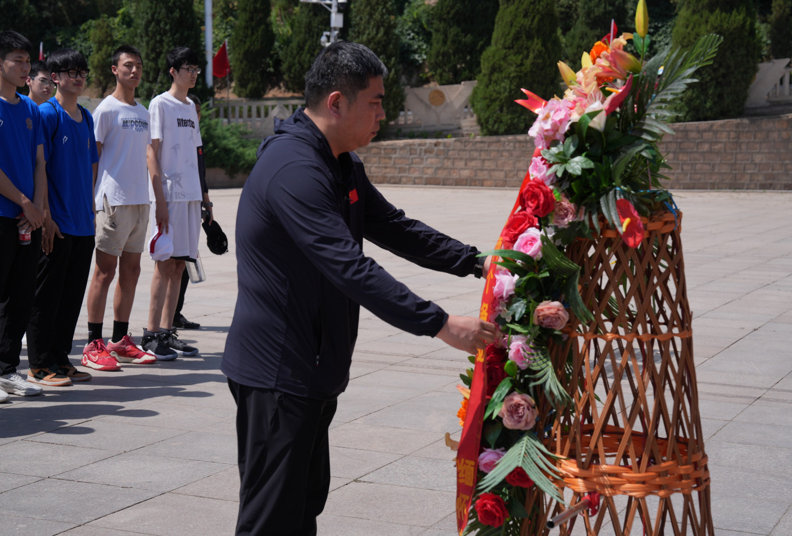 �������ĸ������¿�չ��ɫ�����