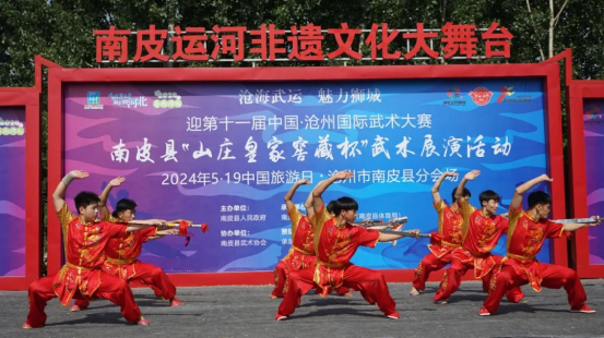 ��������չ���ڲ��ݶ�ؾ���