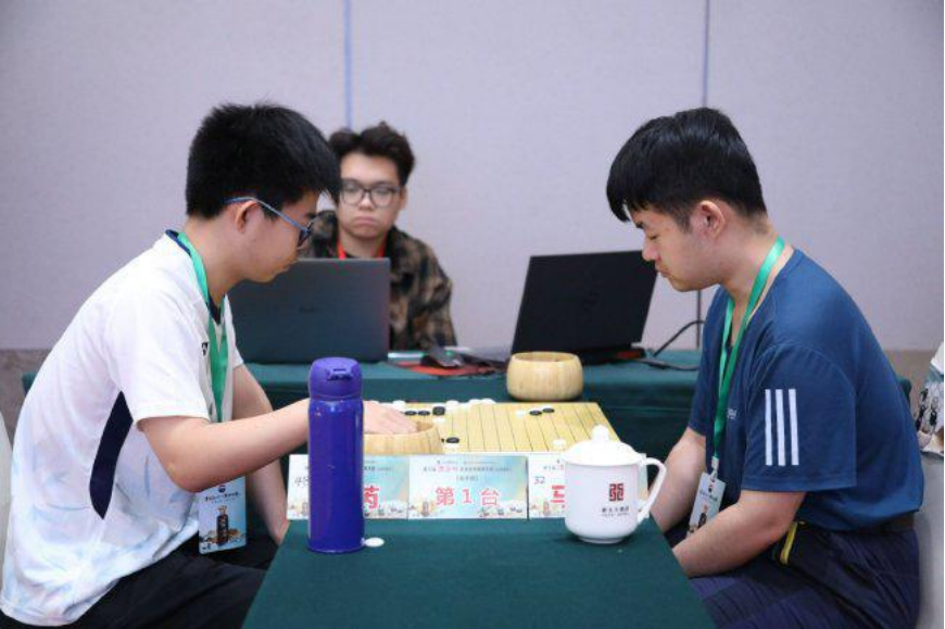 <b>���߽캺�������������չ� �����������ȫʤ���</b>