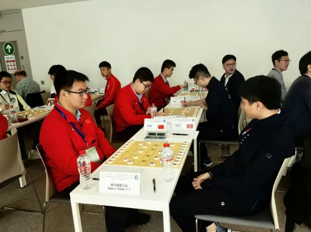 �ӱ�С���Ϸ������������ҫ������