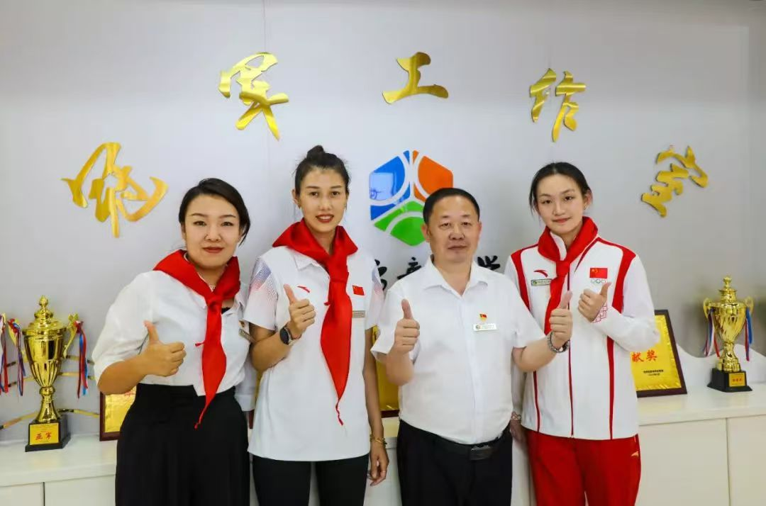 ���˻�ھ�����ࡢ�����߽������о���ѧУ