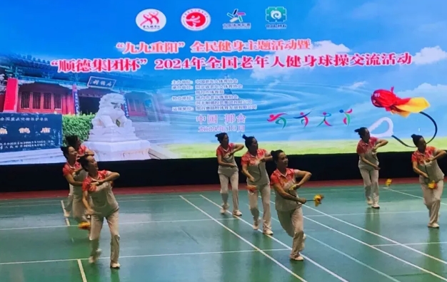 ������ٳ�Ϊ�ӱ���̨����ɫ��Ƭ��