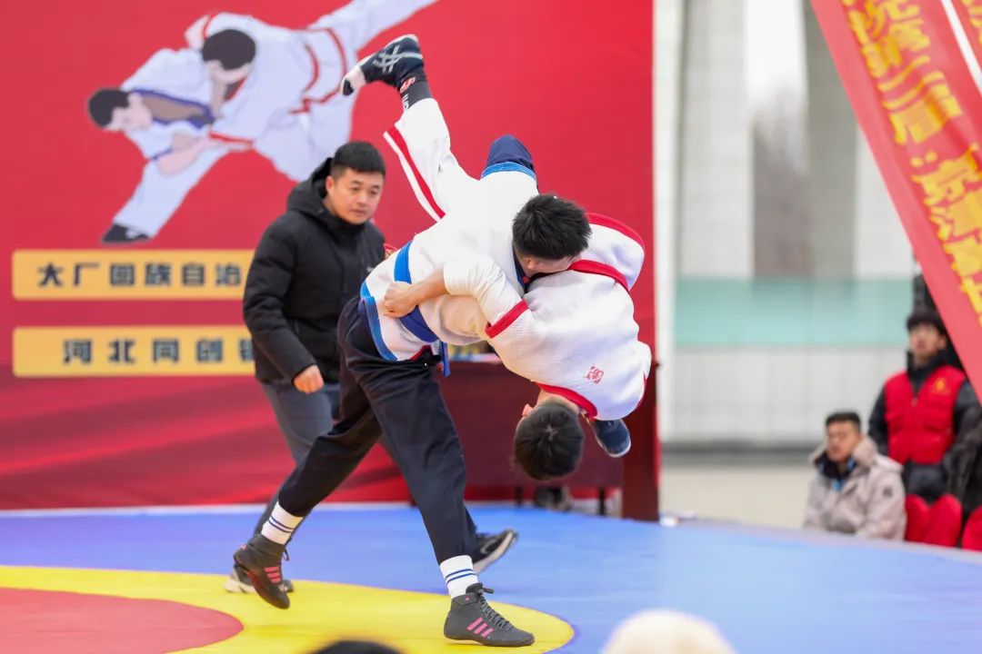 �´��߻��� | ������Эͬ��չ�����й�ʽˤ�������ȷ���¡�ؿ���