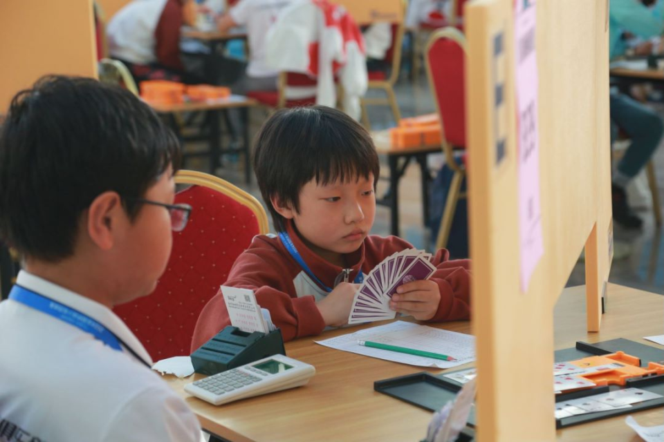 ʯ��ׯ�еڶ���������ɫѧУ������ʽ����