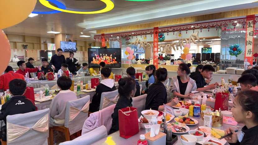 �˶�����ѧУΪ�˶�Ա�ٰ켯�����ջᣬ���鹲���ܽ�����