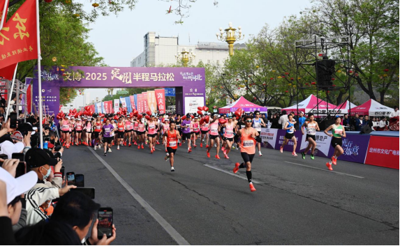 �Ĳ���2025���ݰ�������������չ�