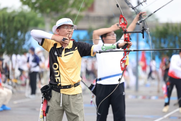 2025�й������������ӱ�ʯ��ׯվ����սĻ