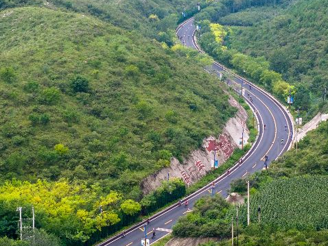 ���˾�����ˮ�ϣ�����ʢ��ҫ��������2025������ˮ����������ϵ����������Ļ