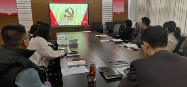 ��ʵ��չ�������� ���ӳ������η���